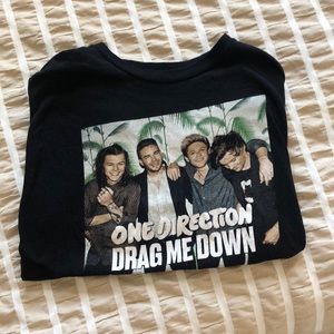 One direction tee